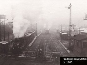 Frederiksberg Station jernbaneterrænnet ca.1900.jpg